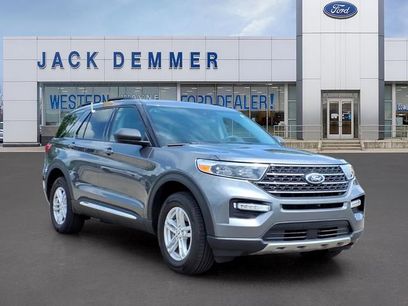 Certified 2024 Ford Explorer XLT w/ Equipment Group 202A