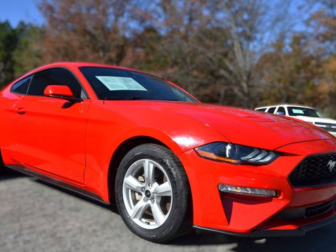 Used 2021 Ford Mustang Coupe image 7