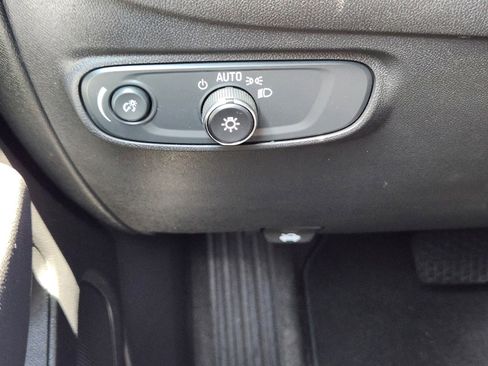Used 2024 Chevrolet Equinox RS FWD image 18