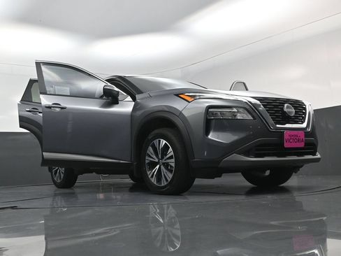 Used 2023 Nissan Rogue SV FWD image 27