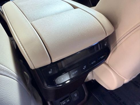 Used 2022 Toyota Highlander Platinum image 23