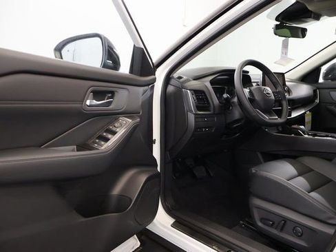 New 2026 Nissan Rogue SV image 8