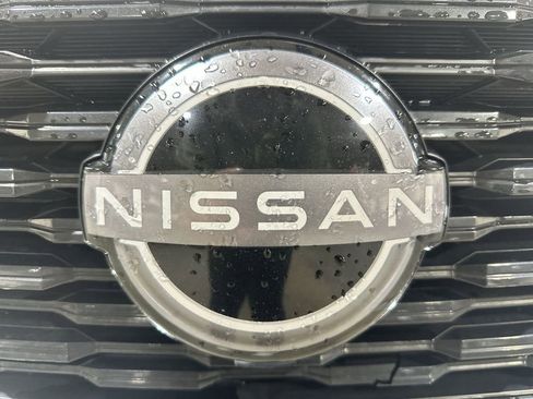 Used 2022 Nissan Rogue SV image 26