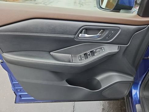 Certified 2023 Nissan Rogue SL w/ SL Premium Package AWD/4WD image 13