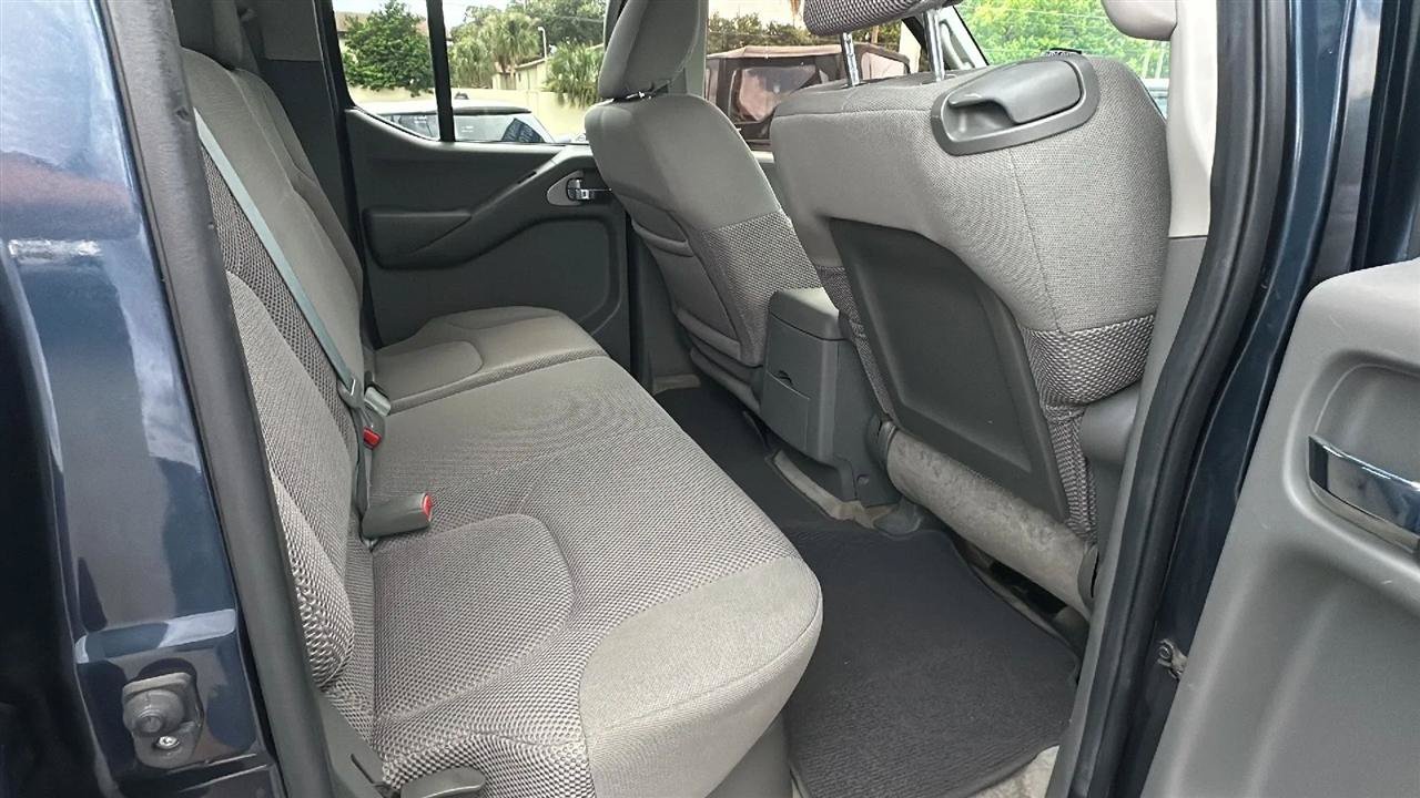 Used 2014 Nissan Frontier SV w/ SV Value Truck Package AWD/4WD image 50