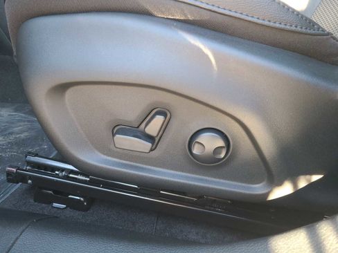 New 2024 Jeep Compass Trailhawk w/ Sun and Sound Group image 21