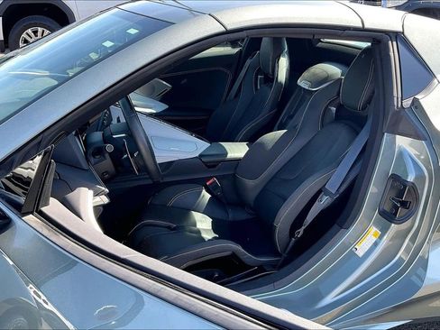 Used 2023 Chevrolet Corvette Stingray Preferred Conv w/ 2LT RWD image 23