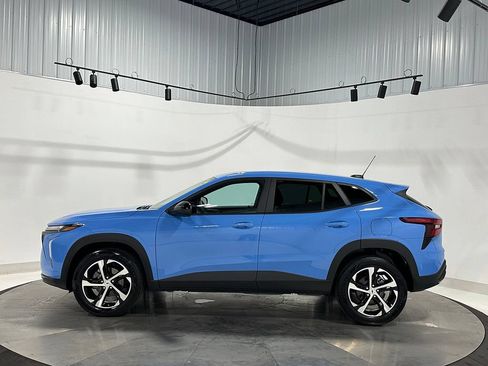 Used 2024 Chevrolet Trax RS w/ Driver Confidence Package FWD image 14