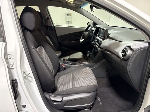 Used 2021 Hyundai Kona SE image 22