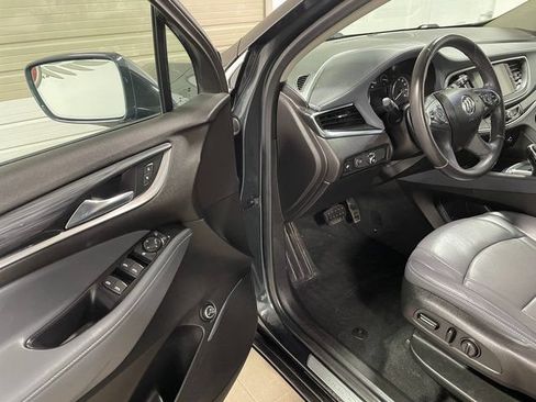 Used 2018 Buick Enclave Essence w/ Trailering Package AWD/4WD image 10
