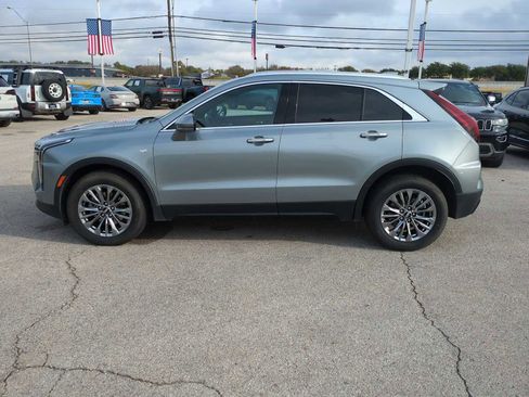 Used 2025 Cadillac XT4 Premium Luxury image 5
