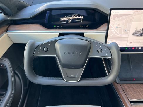 Used 2022 Tesla Model S AWD/4WD image 14