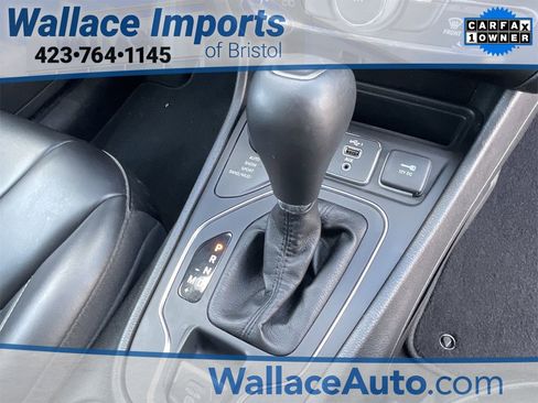 Used 2020 Jeep Cherokee Latitude Plus image 27