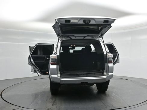 Used 2021 Toyota 4Runner TRD Off-Road image 34