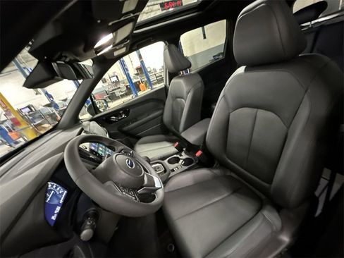 Certified 2025 Subaru Forester Limited w/ Popular Package image 15