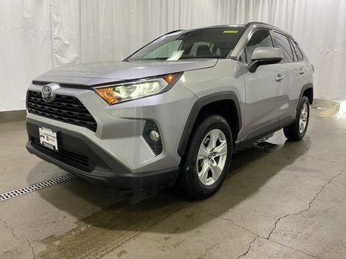 Certified 2019 Toyota RAV4 XLE w/ Convenience Package image 26