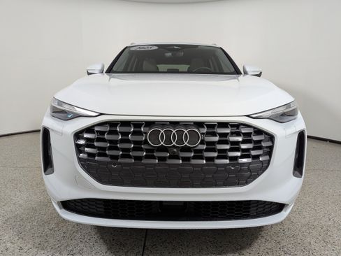 Used 2025 Audi Q5 Premium AWD/4WD image 2