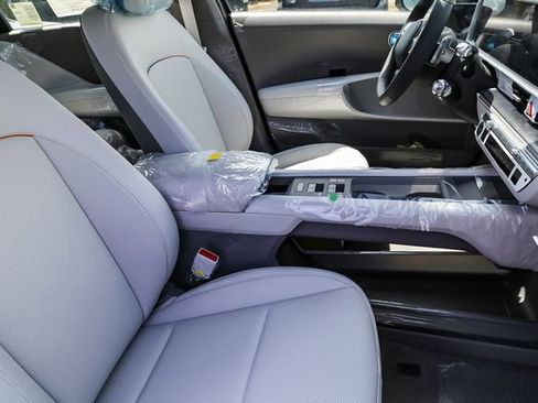 New 2025 Hyundai Ioniq 6 SEL image 16
