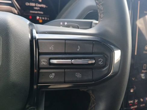 Used 2025 GMC Yukon AT4 w/ AT4 Premium Package AWD/4WD image 25