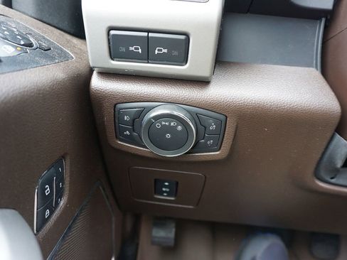 Used 2015 Ford F150 King Ranch w/ Equipment Group 601A Luxury image 4