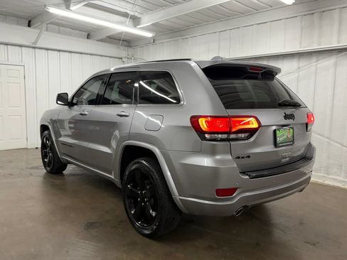Used 2015 Jeep Grand Cherokee Altitude AWD/4WD image 8