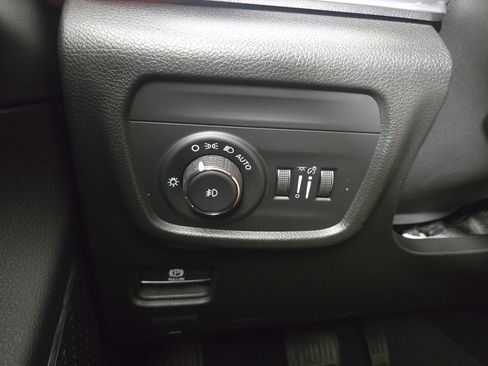 Used 2023 Jeep Grand Cherokee L Overland AWD/4WD image 33