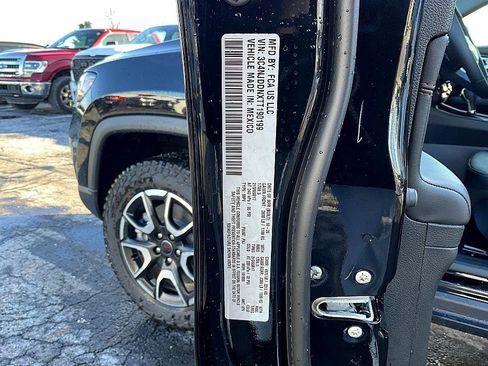 New 2026 Jeep Compass Trailhawk w/ Sun, Sound & Navigation Group image 36