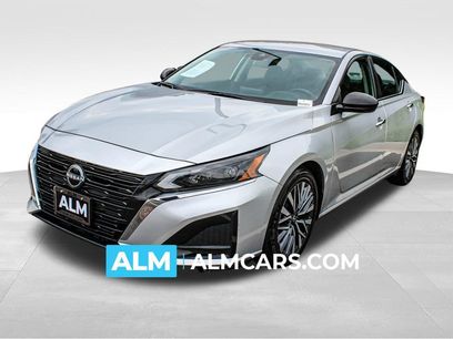 Used 2024 Nissan Altima 2.5 SV