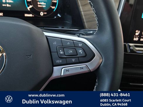 Used 2024 Volkswagen Atlas SE AWD/4WD image 20