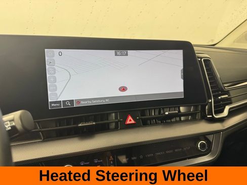 Used 2025 Kia Sportage SX image 15