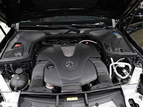 Used 2020 Mercedes-Benz E 450 4MATIC Sedan image 31