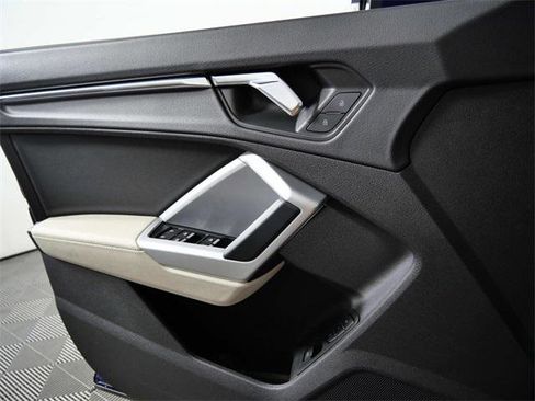 Certified 2022 Audi Q3 2.0T Premium w/ Convenience Package image 25