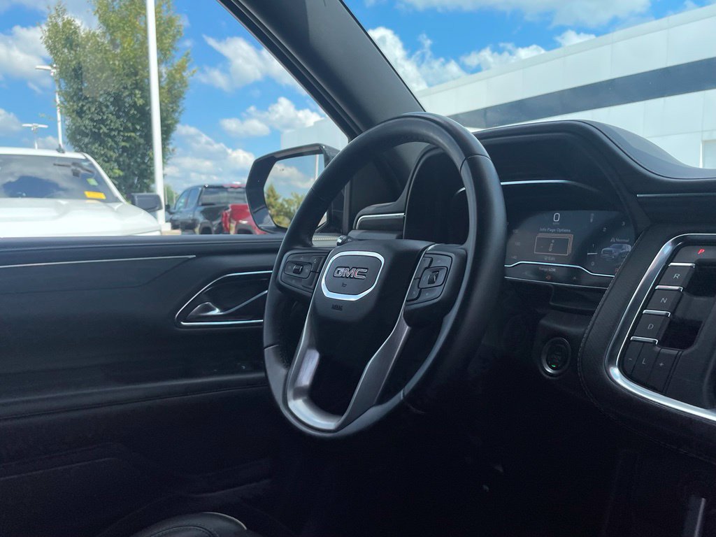 Used 2024 GMC Yukon SLT RWD image 30