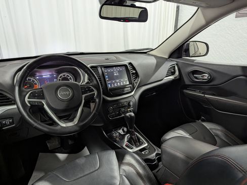 Used 2014 Jeep Cherokee Trailhawk image 12