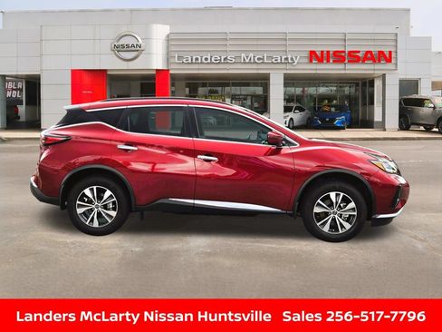 Used 2024 Nissan Murano SV FWD image 2