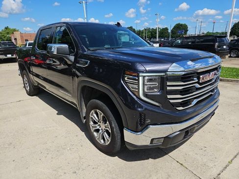 Used 2025 GMC Sierra 1500 SLT AWD/4WD image 2