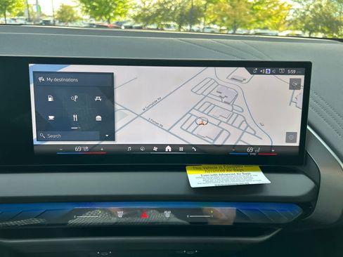 Used 2026 BMW X3 xDrive30 w/ Premium Package image 32