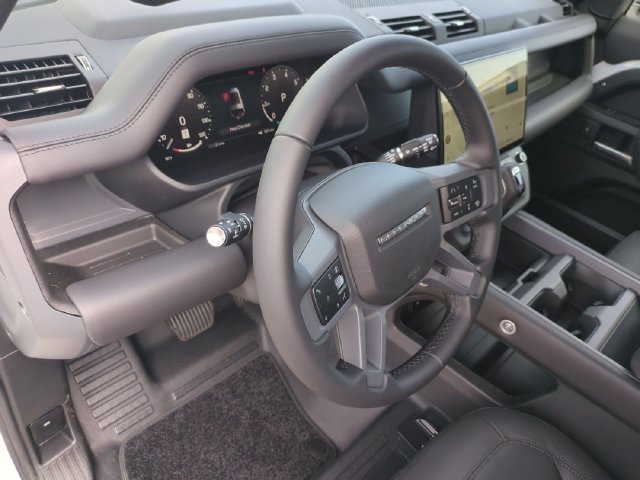 New 2026 Land Rover Defender 130 X-Dynamic SE AWD/4WD image 7