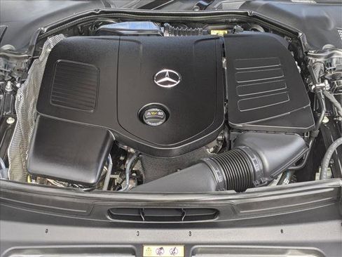 Used 2025 Mercedes-Benz C 300 Sedan image 23