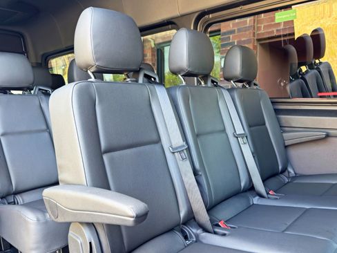 Used 2024 Mercedes-Benz Sprinter 2500 image 33