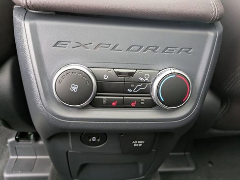 New 2026 Ford Explorer Platinum image 18