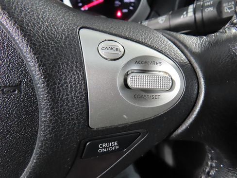 Used 2016 Nissan Juke SL image 23