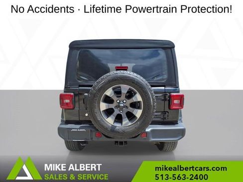 Used 2019 Jeep Wrangler Unlimited Sahara AWD/4WD image 6