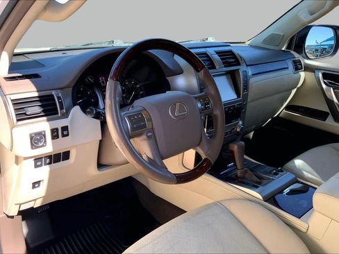 Used 2015 Lexus GX 460 w/ Premium Package AWD/4WD image 18