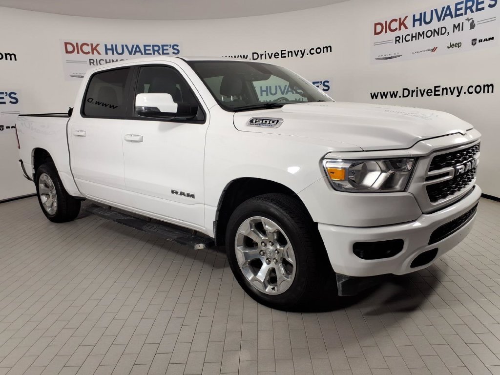Used 2024 RAM 1500 Big Horn AWD/4WD image 3