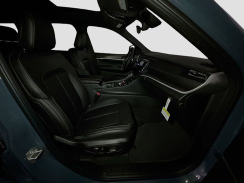 New 2026 Jeep Grand Cherokee Limited AWD/4WD image 32
