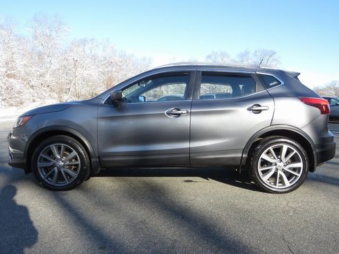 Used 2018 Nissan Rogue Sport SL image 8