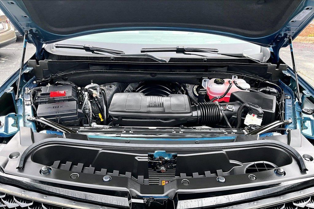 Certified 2025 Cadillac Escalade Sport Platinum AWD/4WD image 31