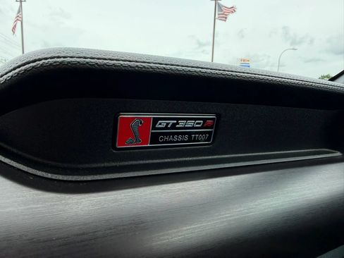 Used 2017 Ford Mustang Shelby GT350 RWD image 28