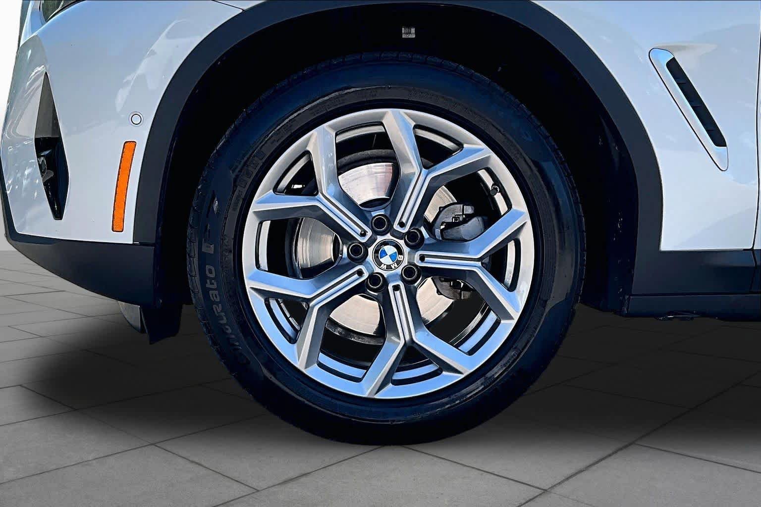 Used 2024 BMW X3 sDrive30i w/ Convenience Package w/ZPA RWD image 10